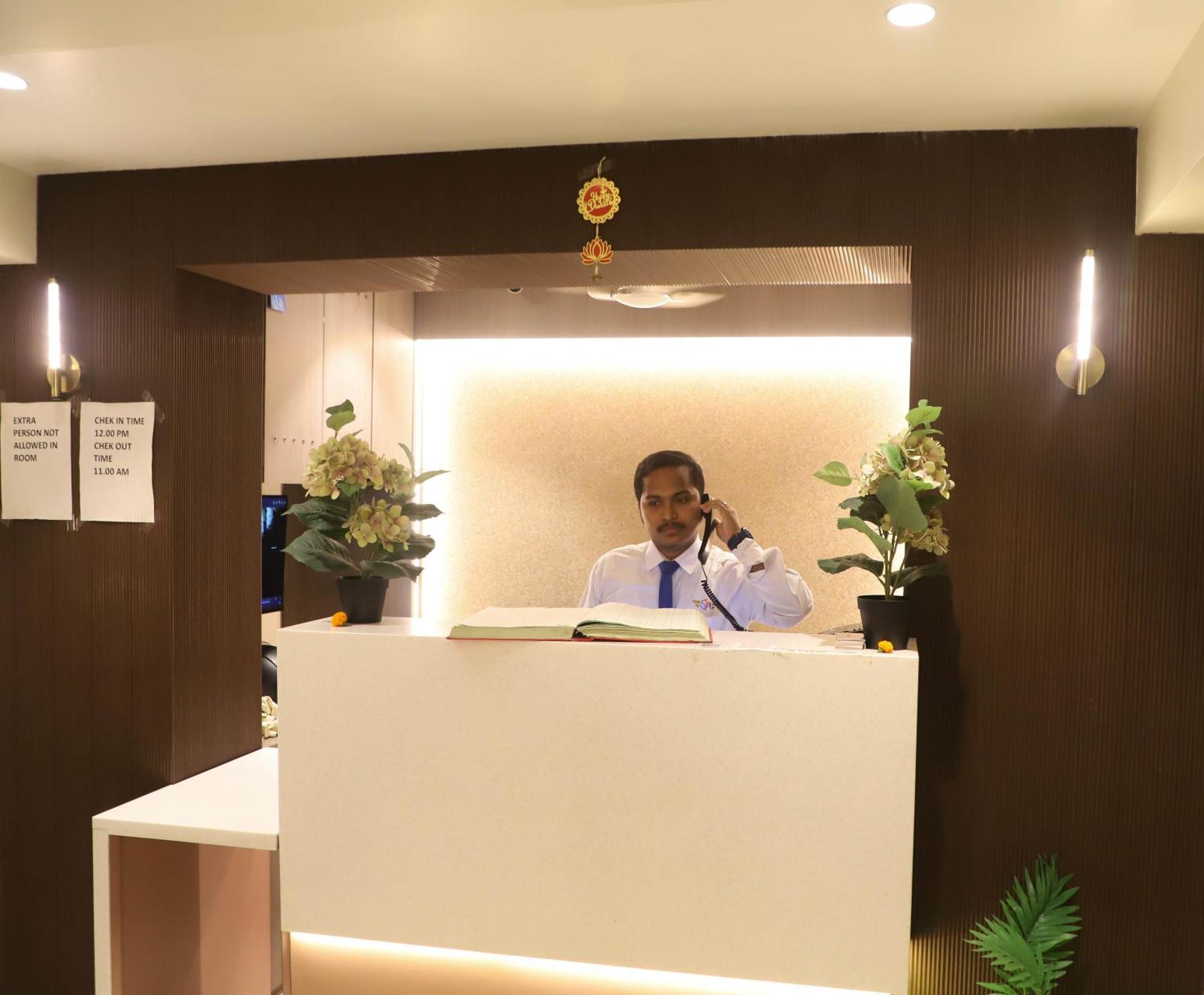 Hotel Aura Inn Airoli ,Digha Navi Mumbai Exterior photo